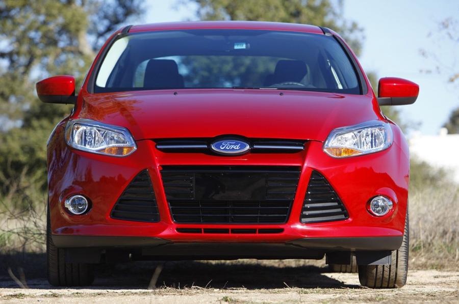  Ford Focus 2012 года  (фото 40 из 62)